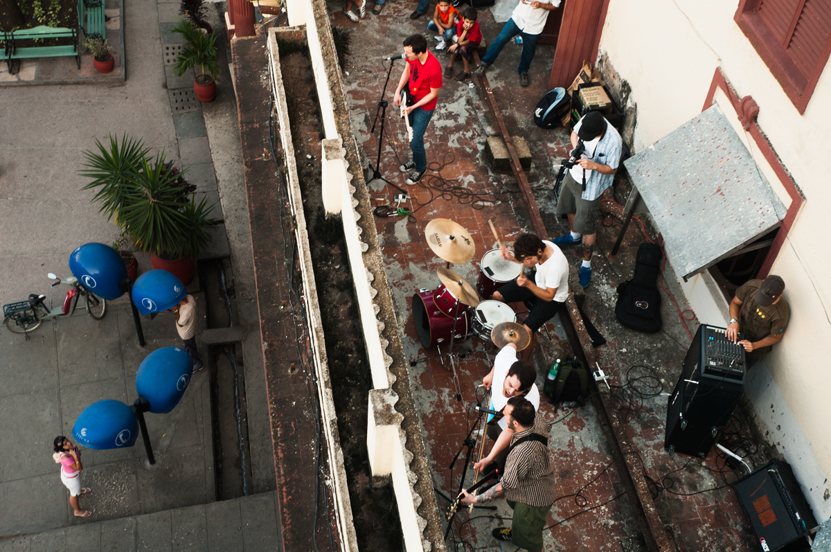 Solidarity Rock Group Show