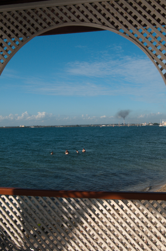 Solidarity Rock Group Show